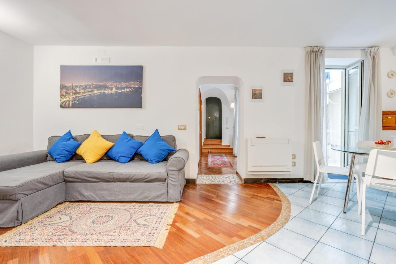 Guesthost - Casa Querida Central & Elegant Flat Неаполь Екстер'єр фото