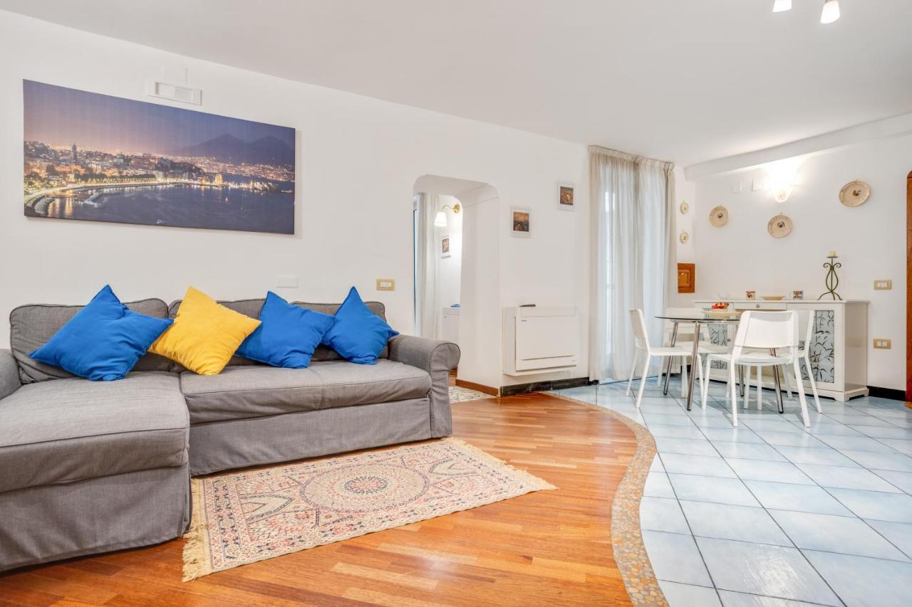 Guesthost - Casa Querida Central & Elegant Flat Неаполь Екстер'єр фото